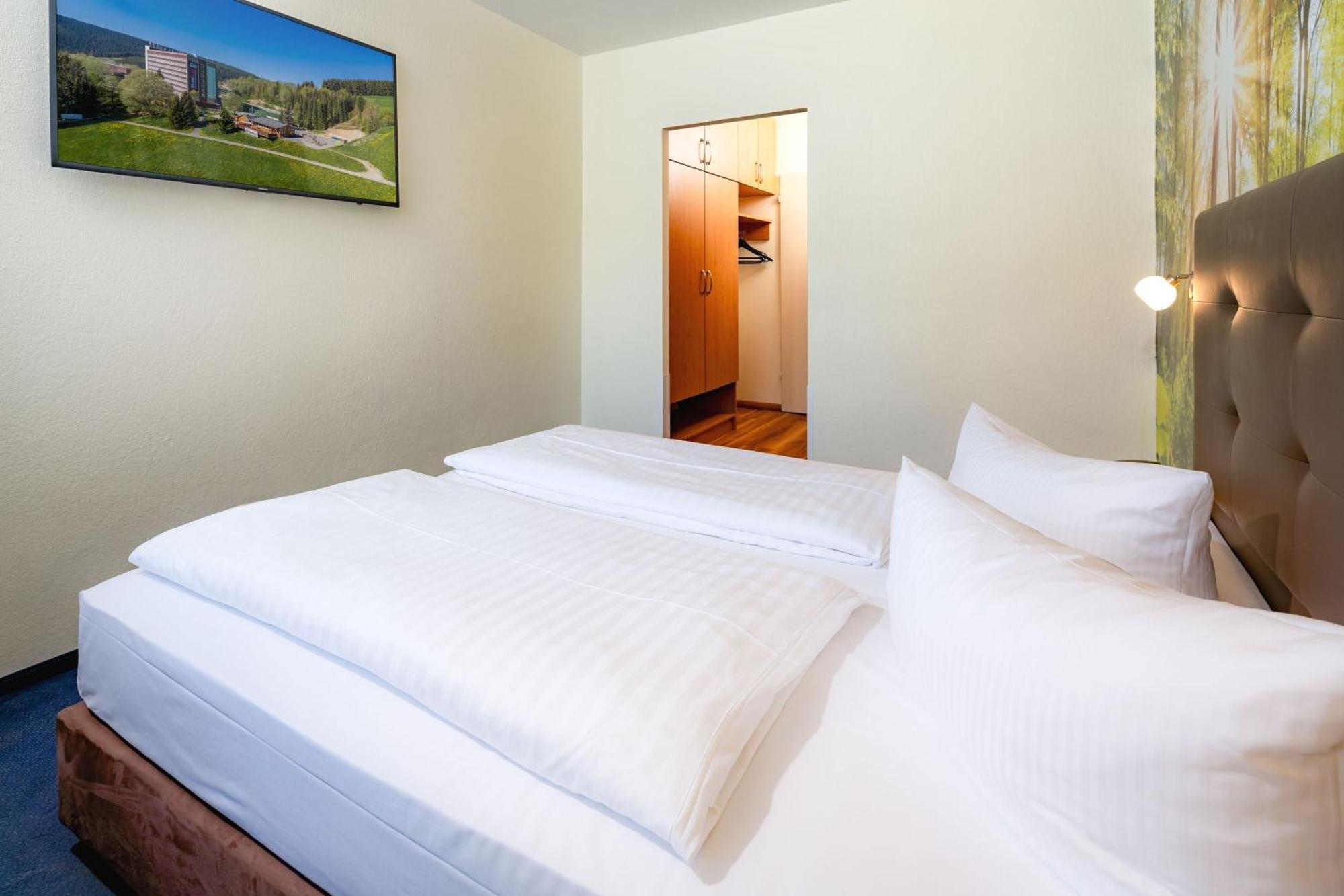 Ahorn Hotel Am Fichtelberg โอเบอร์วีเซินธาล ภายนอก รูปภาพ