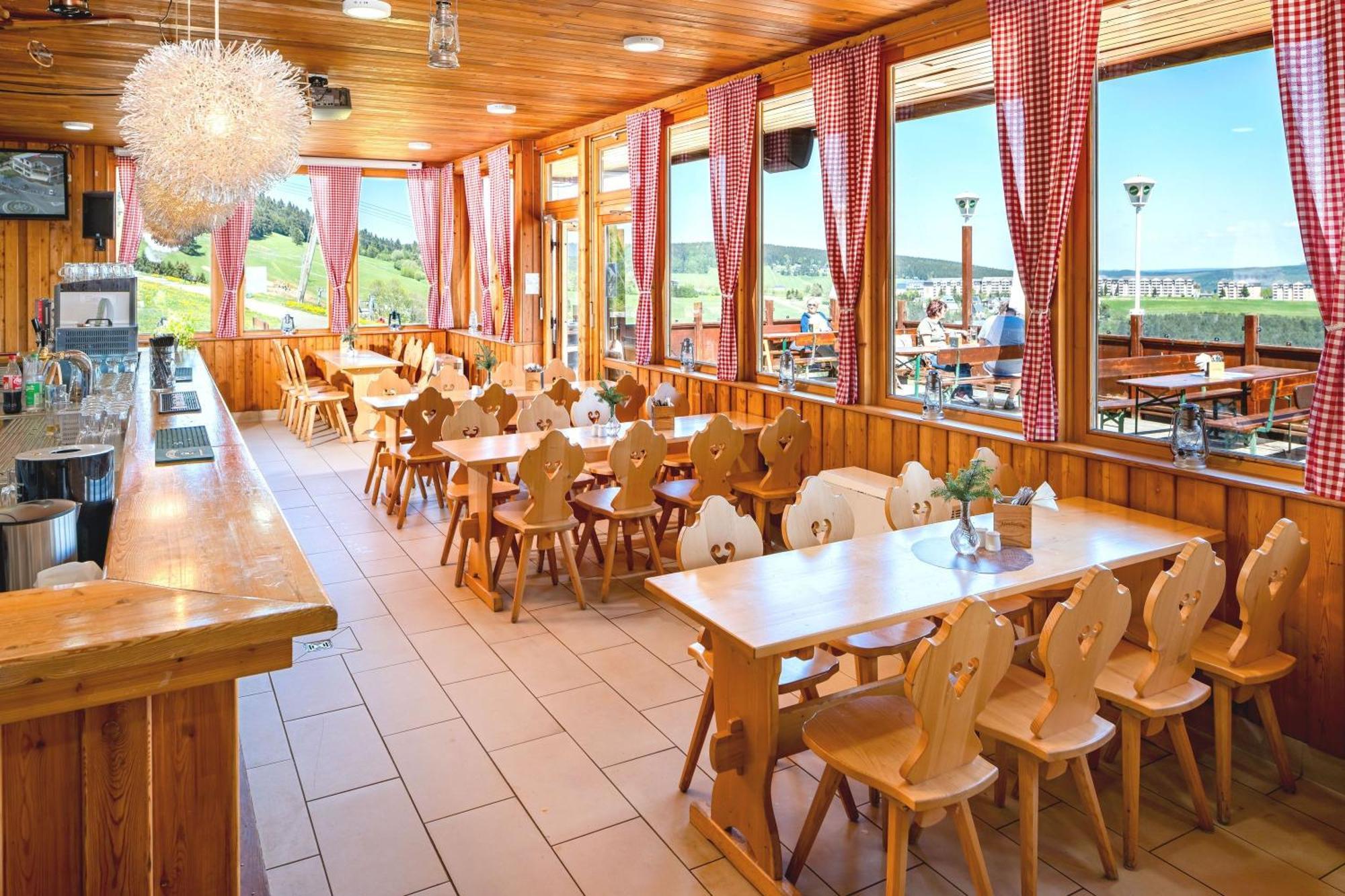 Ahorn Hotel Am Fichtelberg โอเบอร์วีเซินธาล ภายนอก รูปภาพ