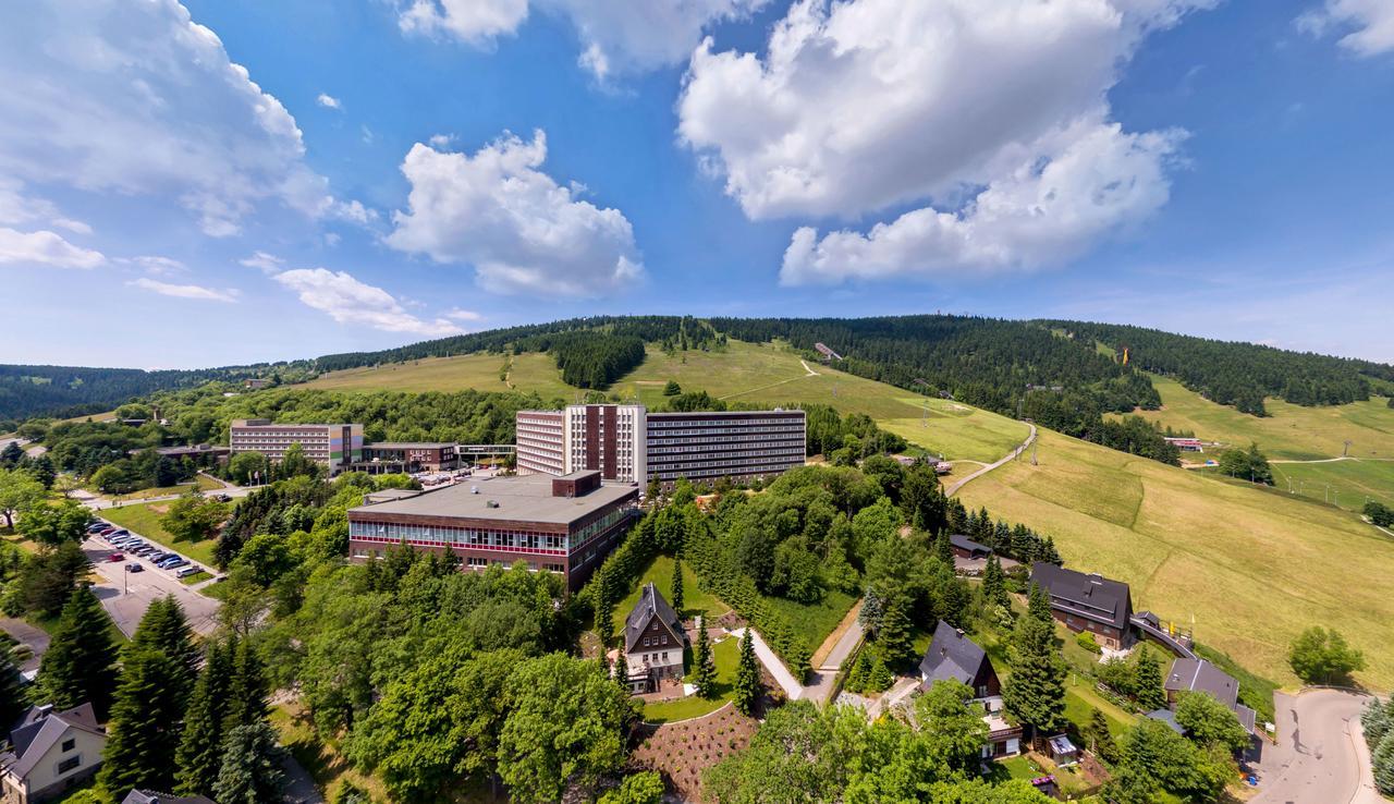Ahorn Hotel Am Fichtelberg โอเบอร์วีเซินธาล ภายนอก รูปภาพ
